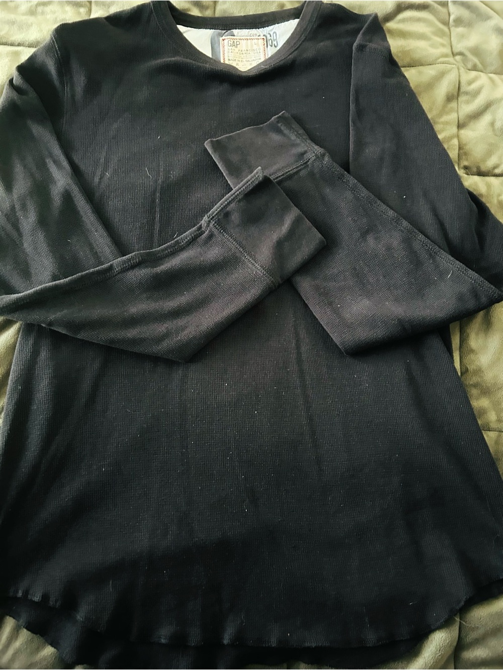 GAP Men’s Black Ribbed Crewneck Thermal Shirt